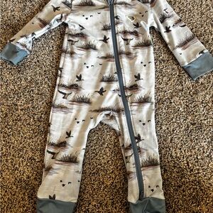 BURLEBO Kids One Piece with Nature Scene